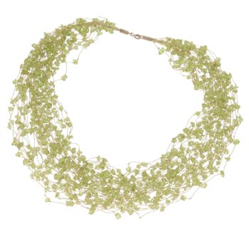 Naszyjnik z drobnych zielonych kryształków